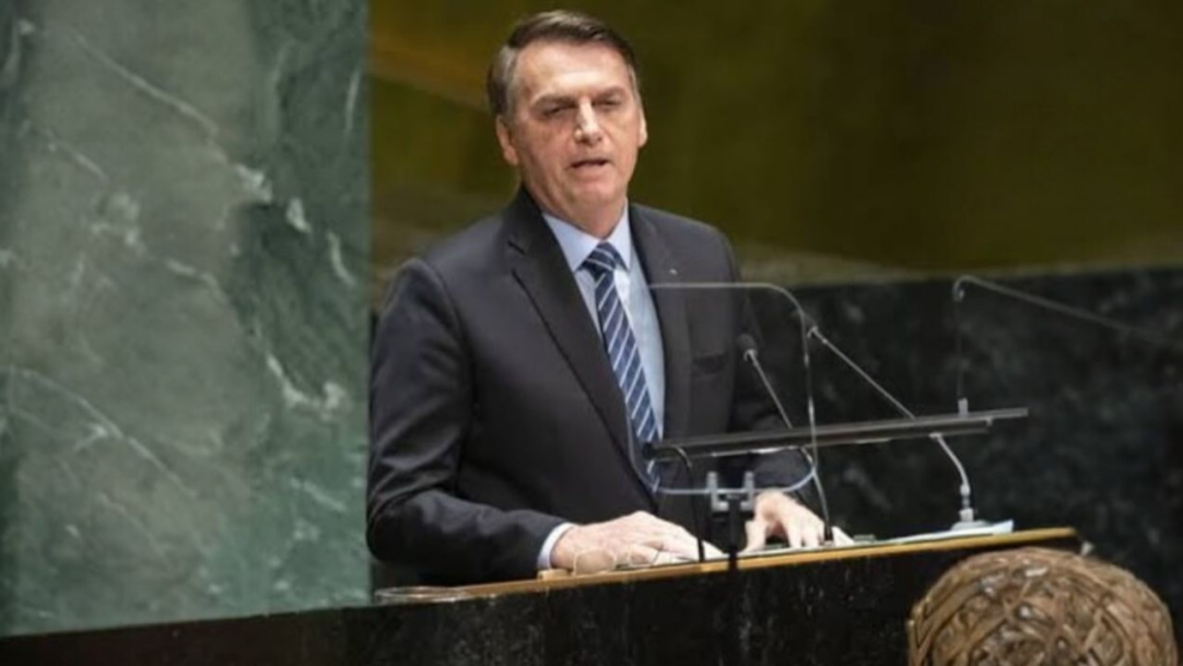 Jair Bolsonaro dando depoimento
