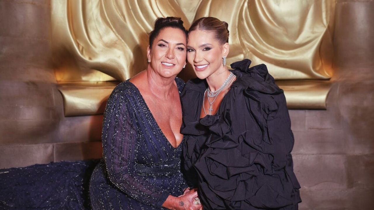 Virginia Fonseca e sua mãe 