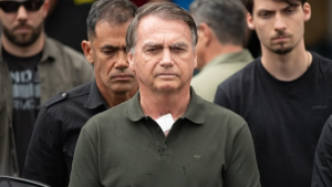 Aliados de Bolsonaro buscam incluir anistia em projeto de redução de penas