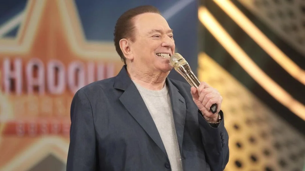 Raul Gil apresentando seu programa na SBT