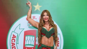 Virginia Fonseca coroada Rainha de Bateria da Grande Rio