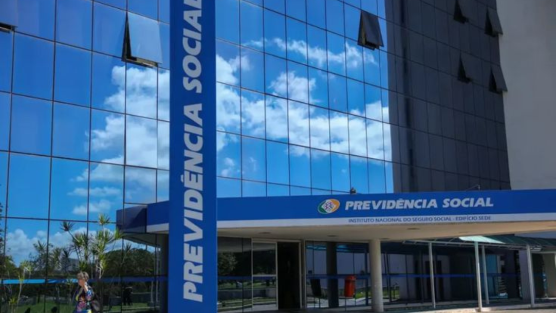 INSS convoca 4 milhões de beneficiários para prova de vida por meio do extrato bancário