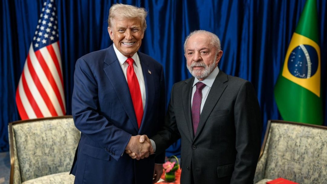 Em reunião, Trump pergunta sobre prisão e elogia Lula