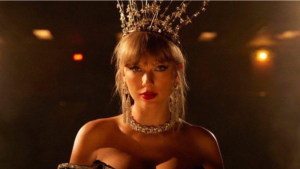 Filme de Taylor Swift estreia no topo das bilheterias