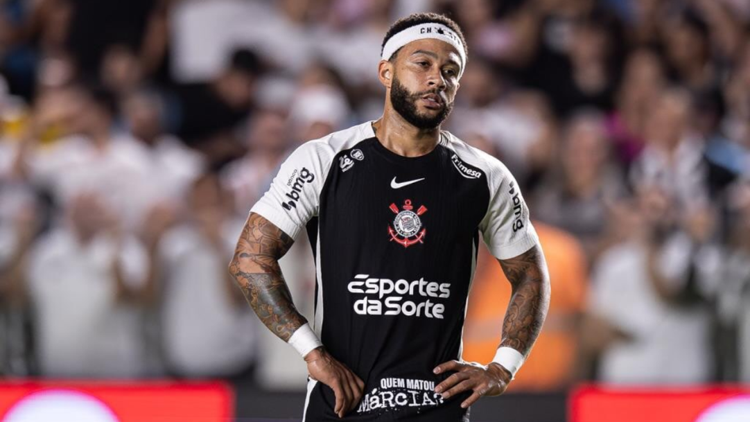 Influenciadora Lary Simões diz estar grávida de Memphis Depay