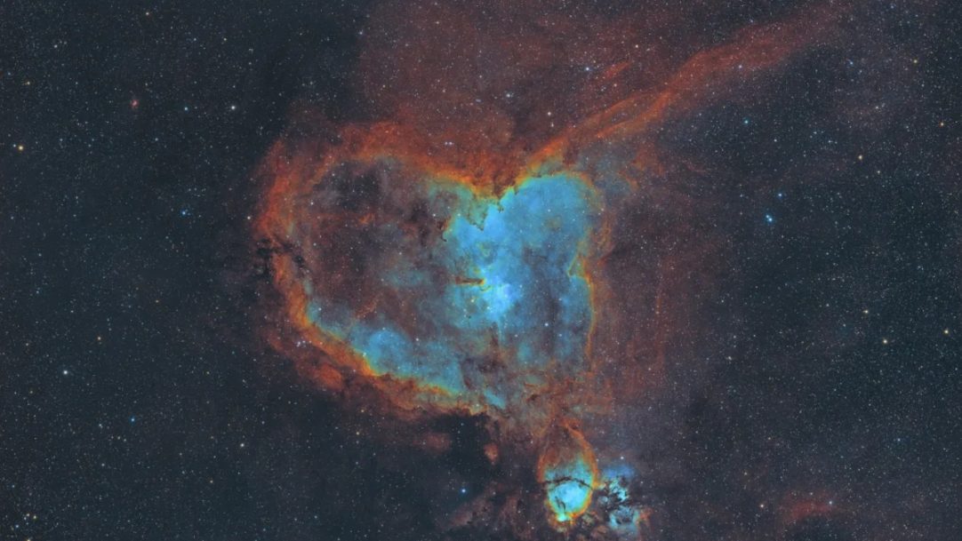 Astrofotógrafo captura a “Galáxia do Coração” em imagem de alta resolução com IA