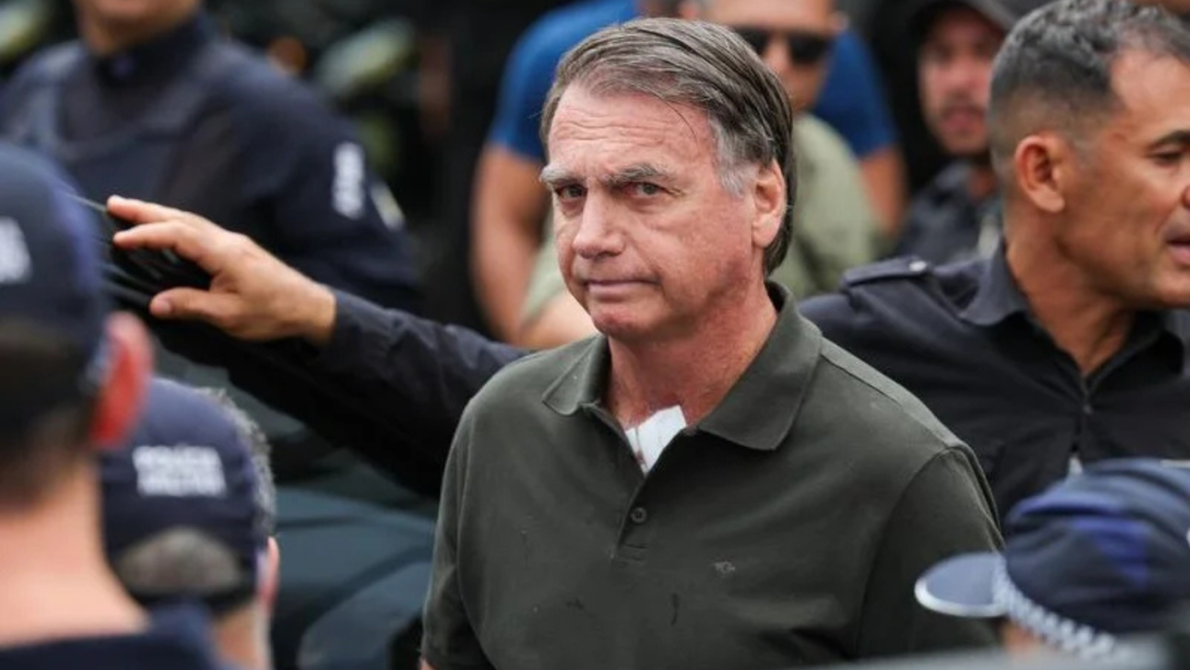 Ministros do STF avaliam que prisão de Bolsonaro pode ocorrer até final do ano