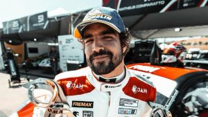 Caio Castro sofre acidente em treino automobilístico no Paraná Caio Castro sofre acidente em treino automobilístico no Paraná