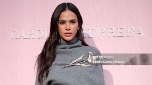 Bruna Marquezine é flagrada curtindo praia com o ex João Guilherme Bruna Marquezine é flagrada curtindo praia com o ex João Guilherme
