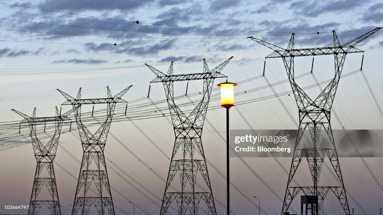 Linhas de transmissão de energia no Paraná | reprodução/Adriano Machado/Getty images embed