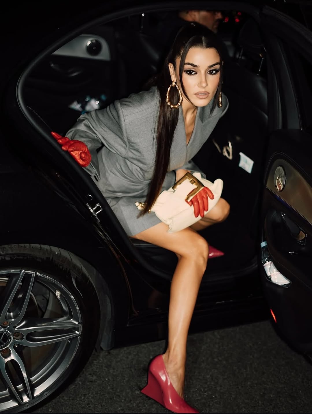 Hande Erçel no PFW