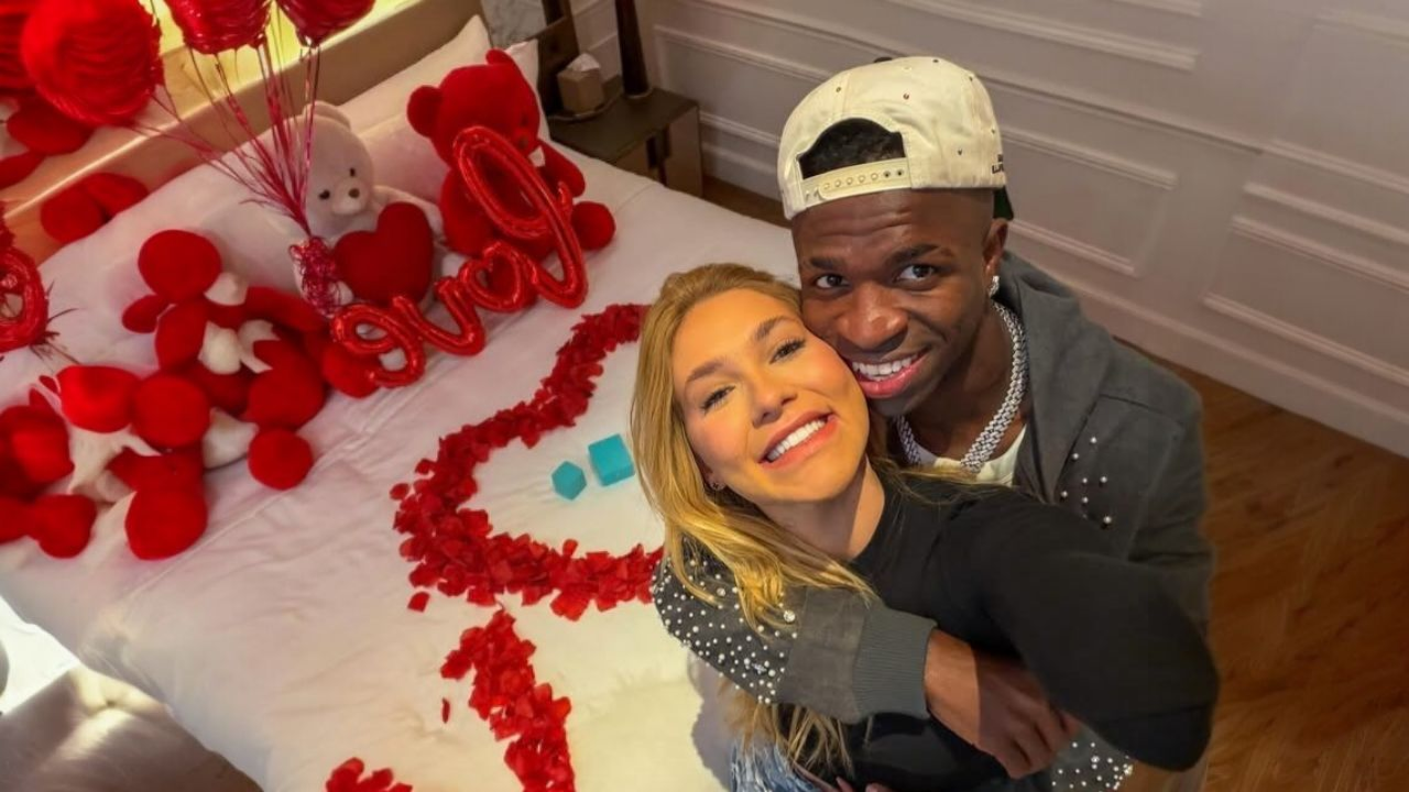 Pedido de namoro de Vini Jr. para a Virginia | Reprodução/Instagram/@virginia