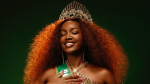 IZA é coroada rainha de bateria da Imperatriz com grande celebração IZA é coroada rainha de bateria da Imperatriz com grande celebração