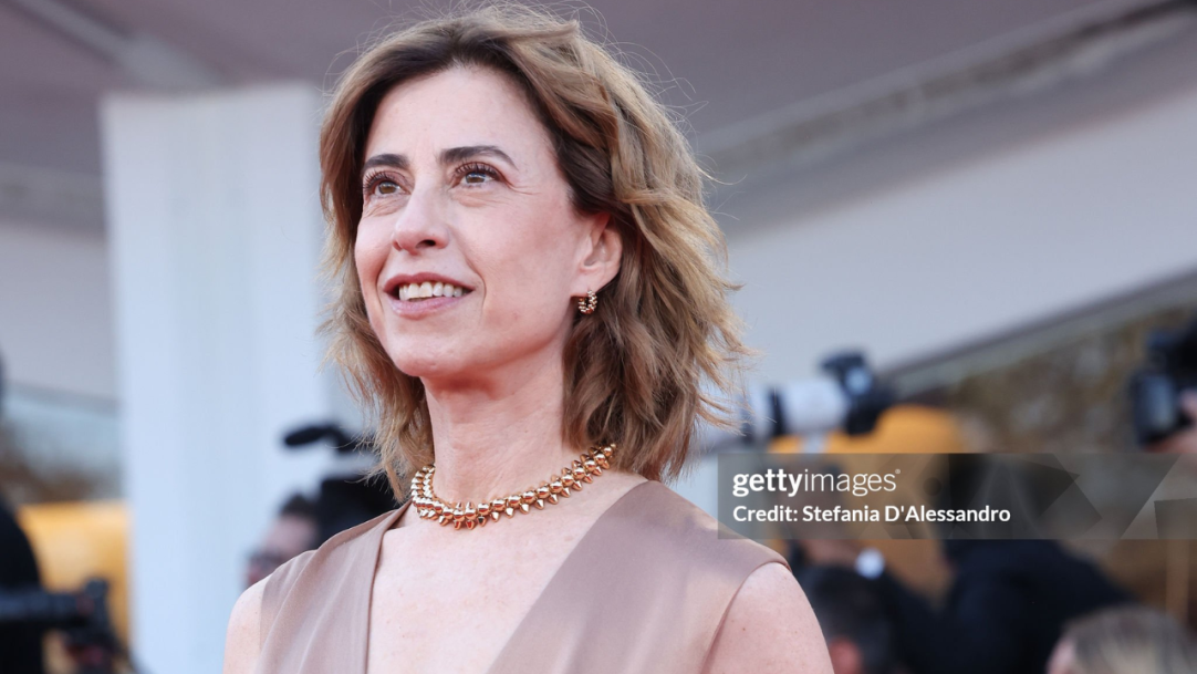 Fernanda Torres compartilha bastidores de ‘Os Corretores’