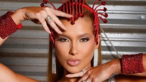 Virginia Fonseca é multada em 100 mil reais Virginia Fonseca é multada em 100 mil reais