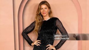 De Gisele Bündchen à Tyra Banks: confira os looks que iluminaram evento beneficente no Catar