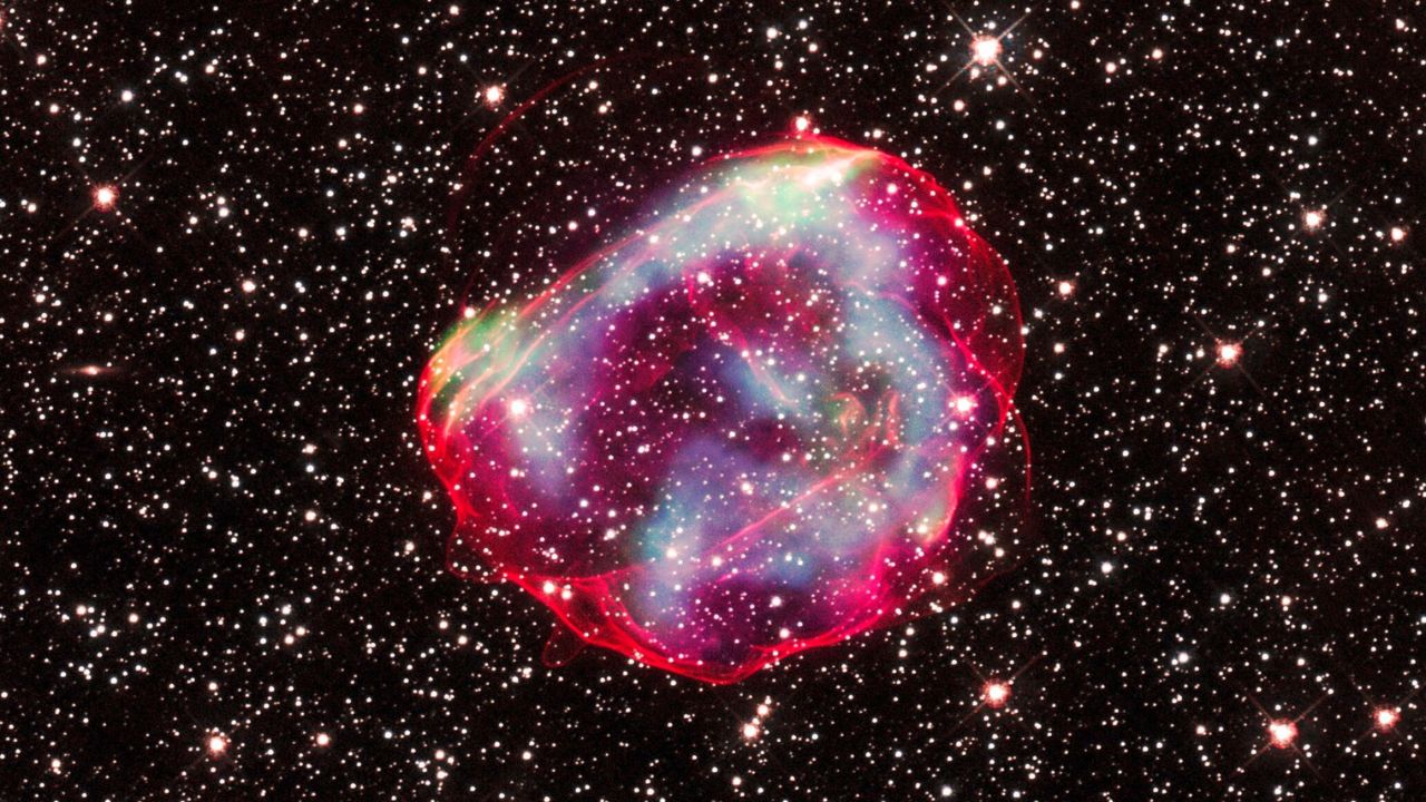Supernova SNR 0519-69.0 em uma galáxia vizinha | Reprodução/NASA/ESA/B. J. Williams