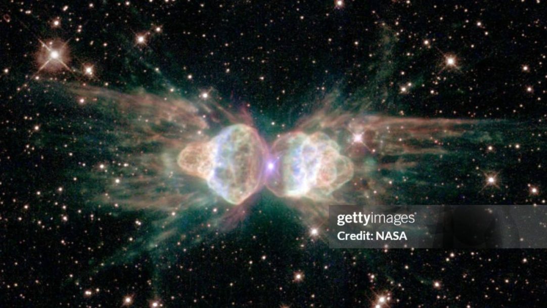 Telescópios captam “Superman”: explosão de buraco negro que brilha mais que 10 trilhões de sóis