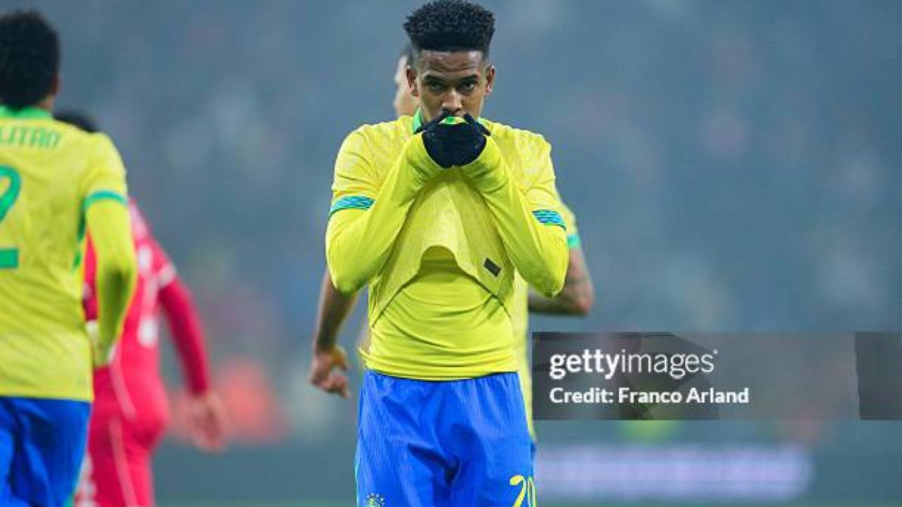 Estêvão comemora o gol que garantiu empate do Brasil | Reprodução/ Getty Images Embed