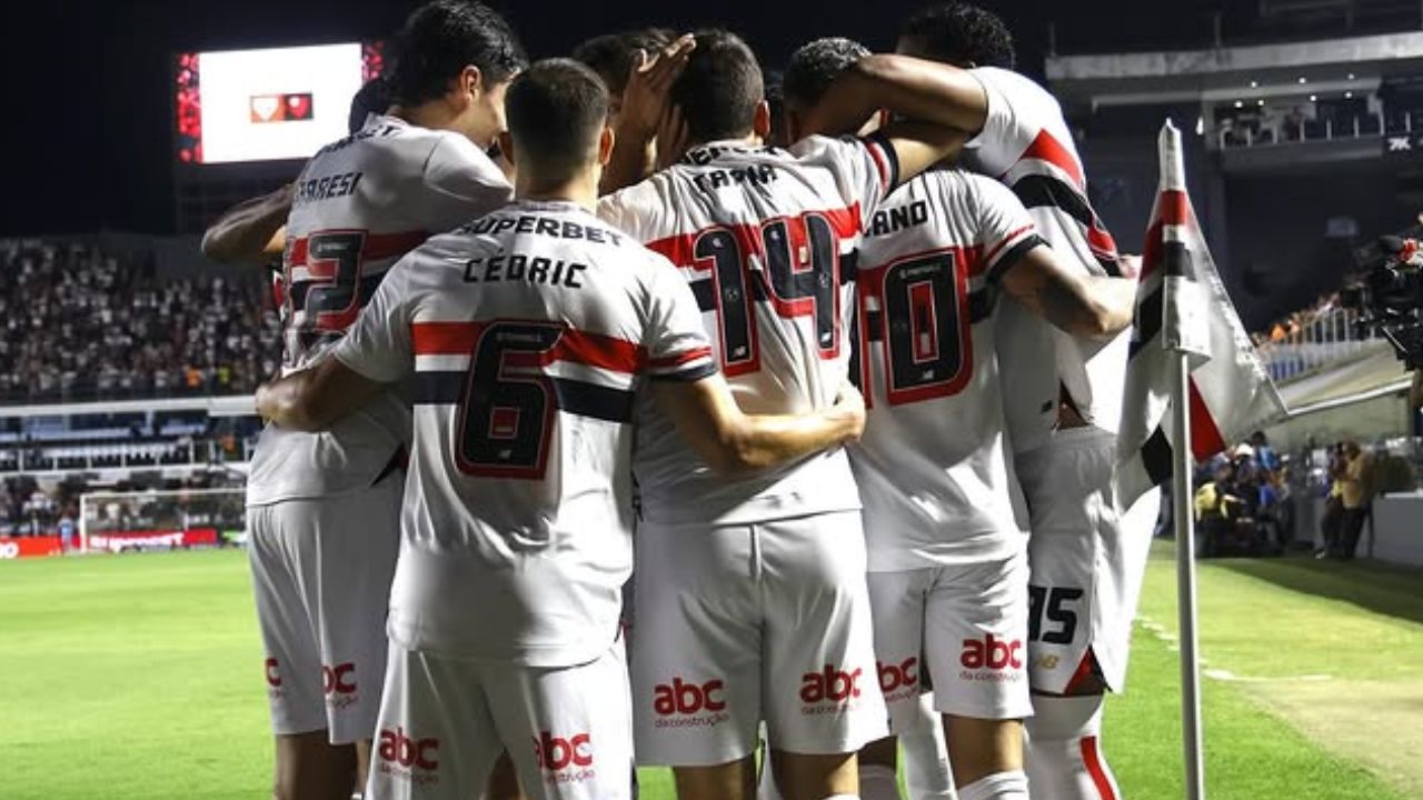 São Paulo busca vaga na Libertadores para planejar temporada 2026