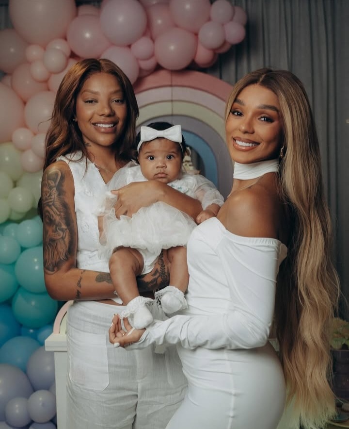 Ludmilla e Brunna com a filha delas