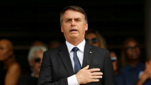 Advogados de Bolsonaro tentam reverter prisão preventiva decretada por Moraes