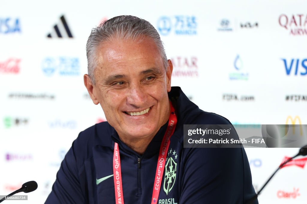 Tite anuncia retorno ao futebol
